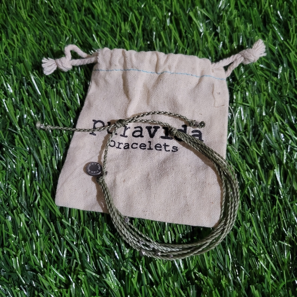 Pura vida bracelet in green